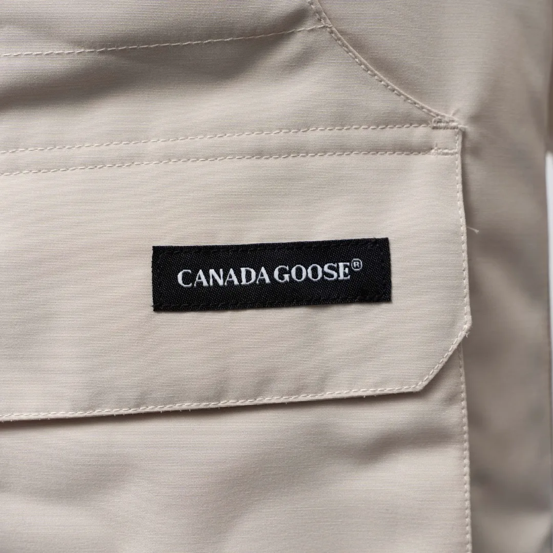 P660 CANADA GOOSE丨Canada Goose C08 children's clothing, children's hooded down jacket Color: Off-white Size: 110-160